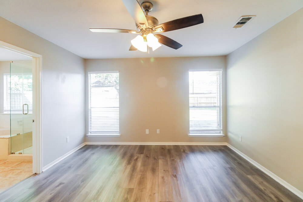 Building Photo - 2711 Knollbrook Ln