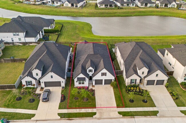 Building Photo - 9638 Birchwood Holw Trl