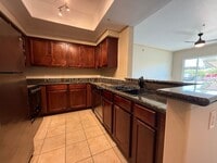 Building Photo - 750 E Northern Ave