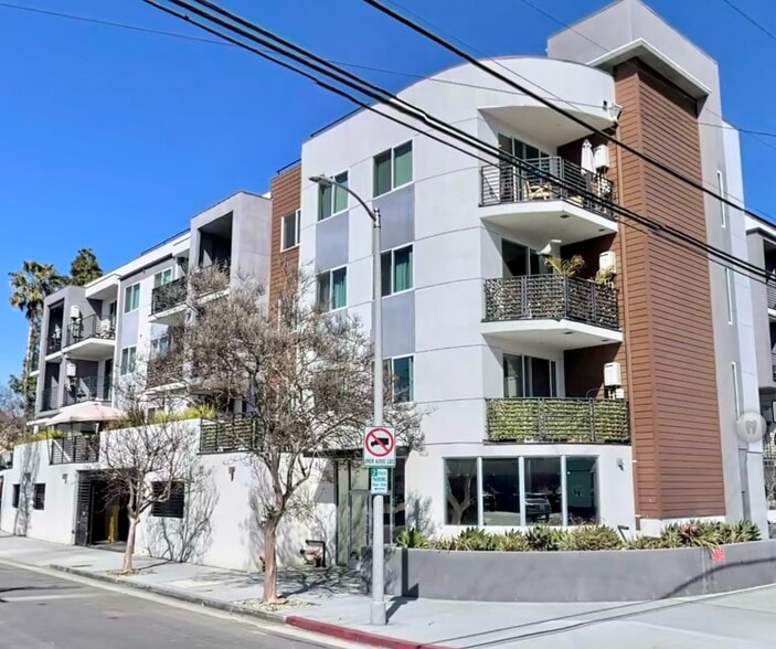 Building Photo - 5222 Vantage Ave