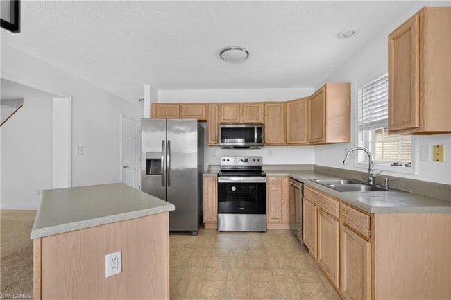 Building Photo - 250 Leawood Cir