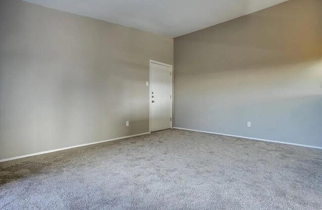 Building Photo - Rent Ready - Dallas, TX