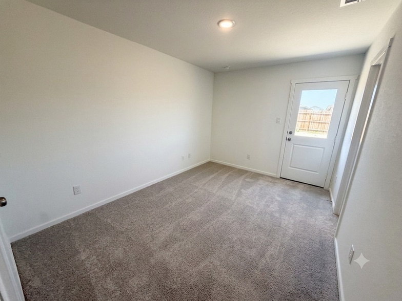 Building Photo - 6630 Coquina Cv