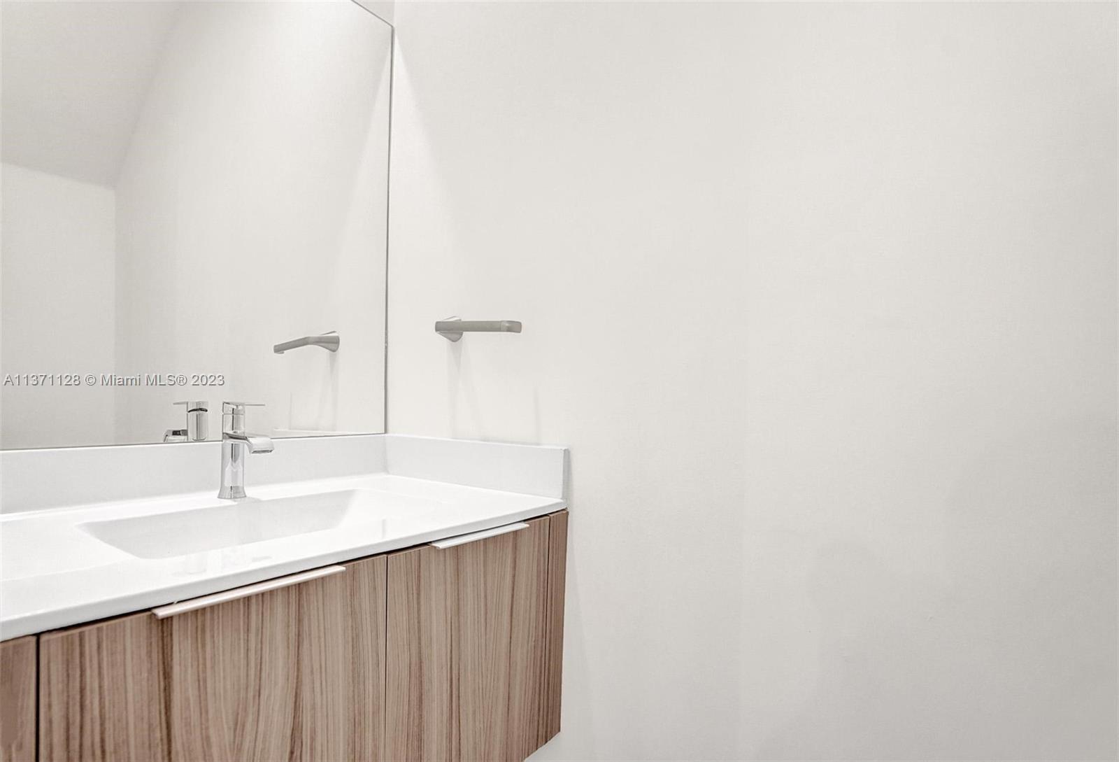 Building Photo - 10437 NW 82nd St