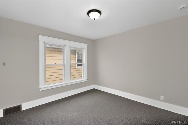 Building Photo - 2463 South Ave