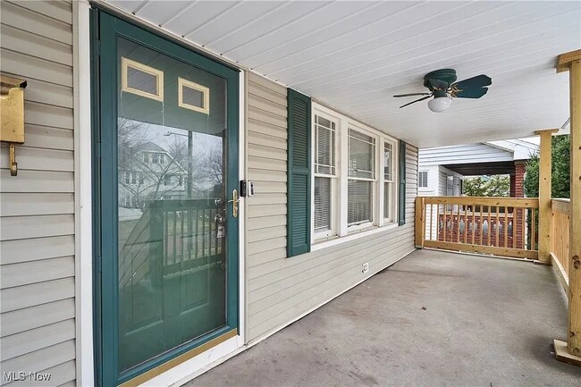 Building Photo - 8606 Vineyard Ave