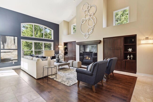Building Photo - 6484 Ivy Way
