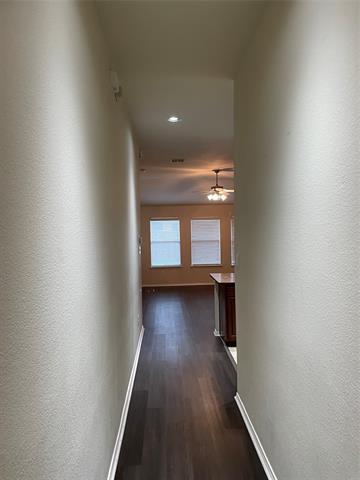 Building Photo - 400 Angler Dr