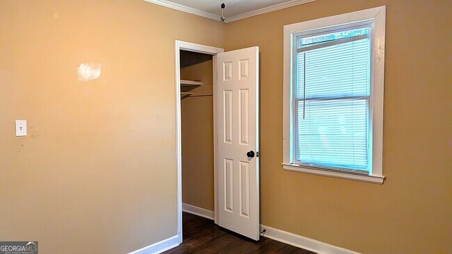 Building Photo - 3307 Guthrie Dr