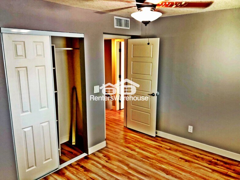 Building Photo - 7528 N 47th Dr