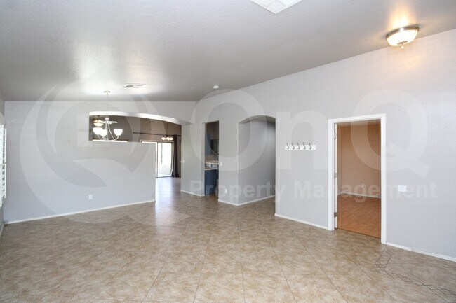 Building Photo - 5406 W Ian Dr