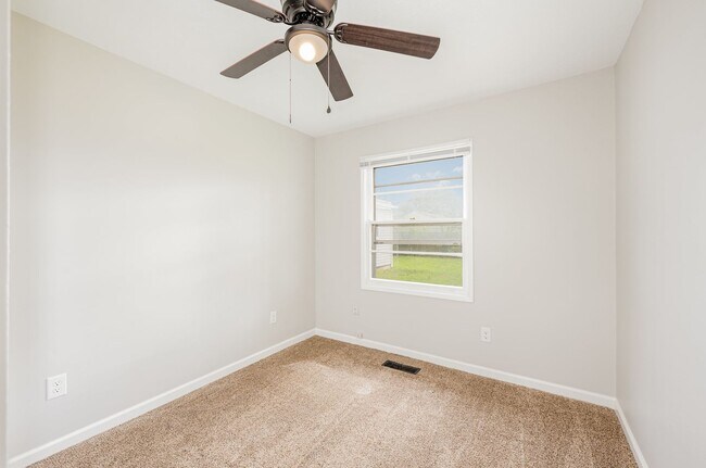 Building Photo - Stunning 3 Bed 1 Bath Ranch Home