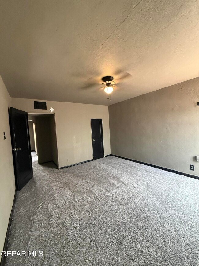 Building Photo - 3501 Taylor Ave