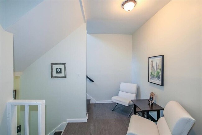 Building Photo - 64 Moury Ave SE