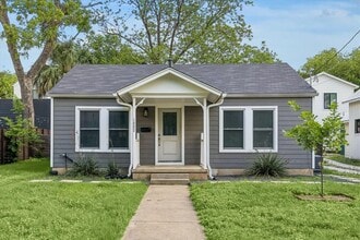 Building Photo - 1002 Ellingson Ln