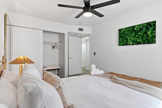 Building Photo - 4308 N Parkway Ave