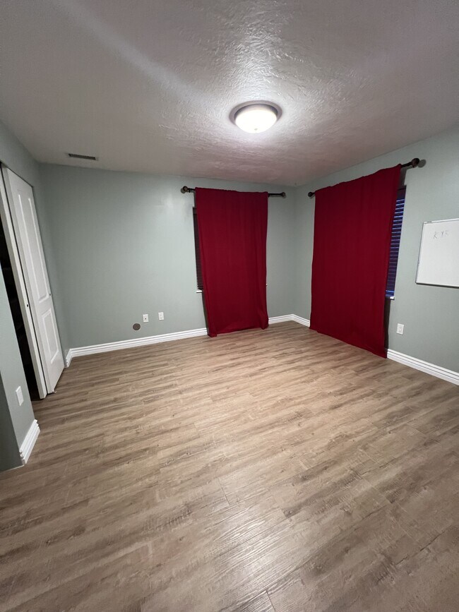 Building Photo - 11467 S Loganberry Ct