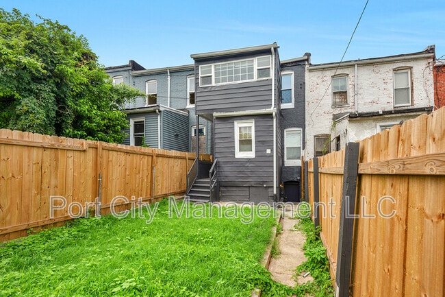 Building Photo - 2813 Presbury St