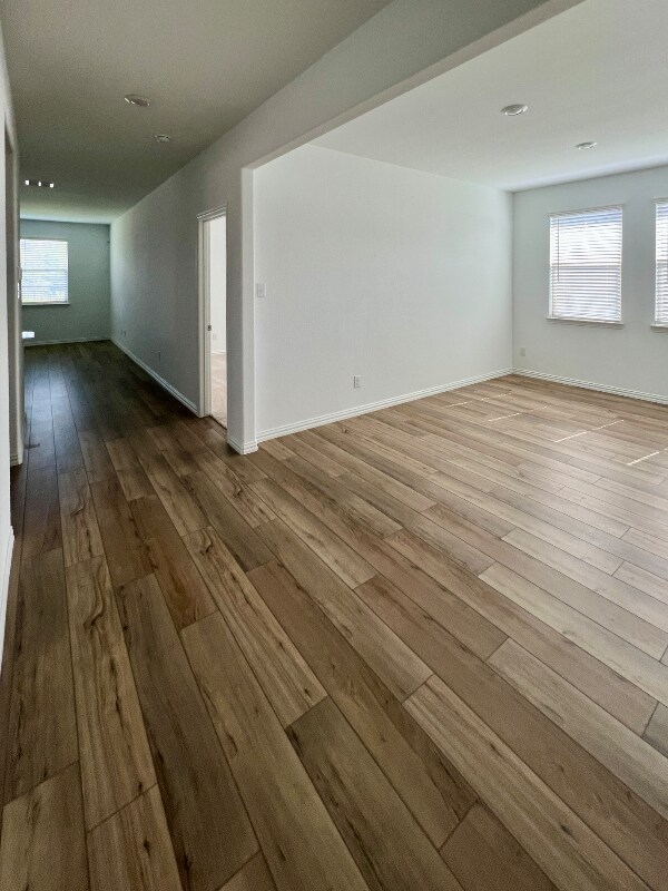 Building Photo - 118 Jenkinson Dr