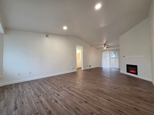 Building Photo - 1106 106th St Ct E