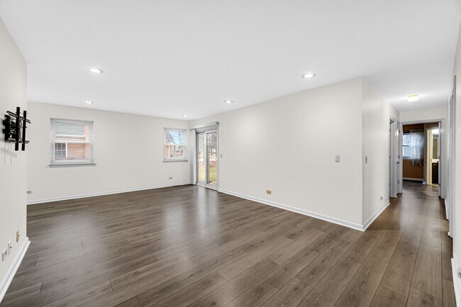 Building Photo - 12 Aberdeen Ct