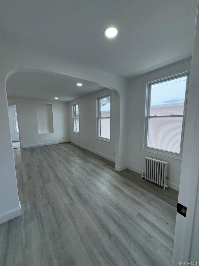 Building Photo - 87 Sullivan St