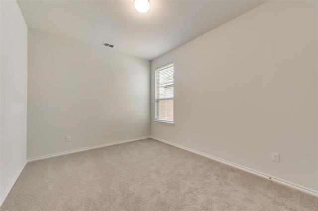 Building Photo - 1033 King St