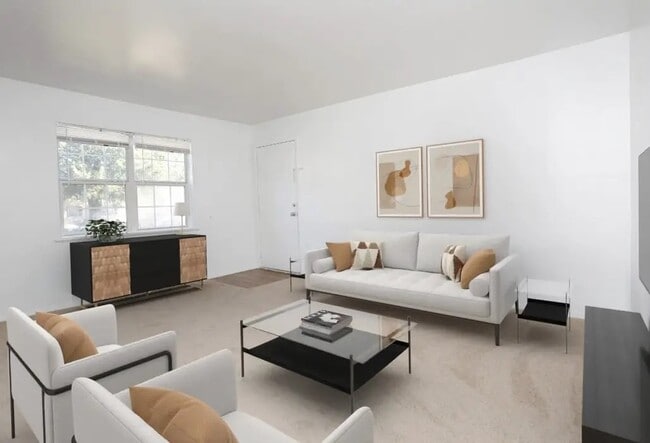 Building Photo - 6110 Cricklewood Dr