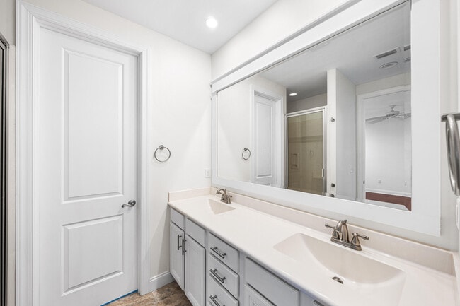 Building Photo - 143 Christian Dr