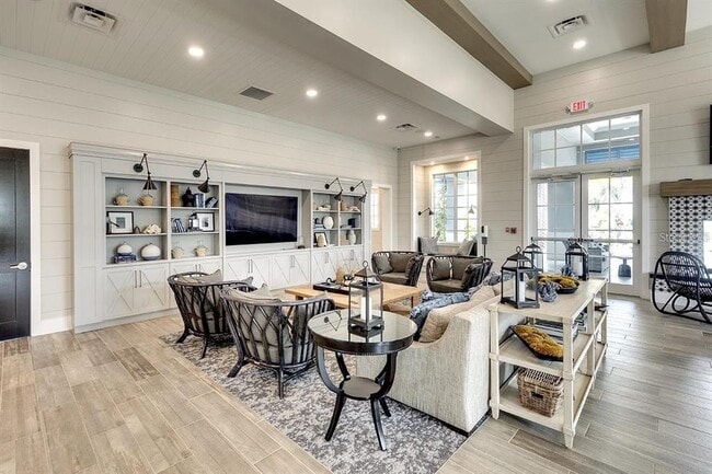 Building Photo - 8066 Redonda Lp