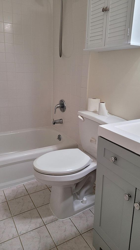 Building Photo - 52 Shady Ln