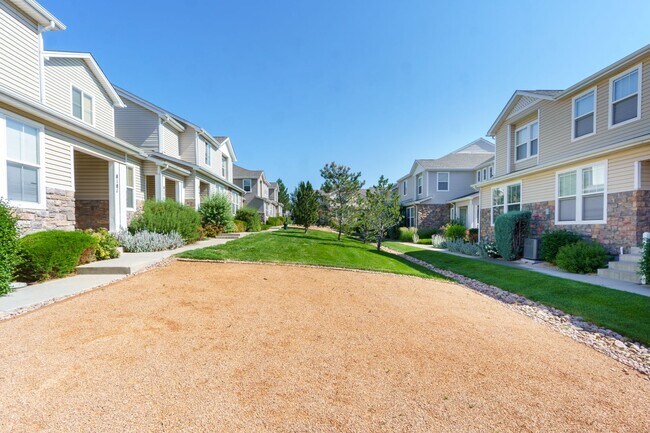 Building Photo - Beautiful townhome on Snow Bowl for Rent!