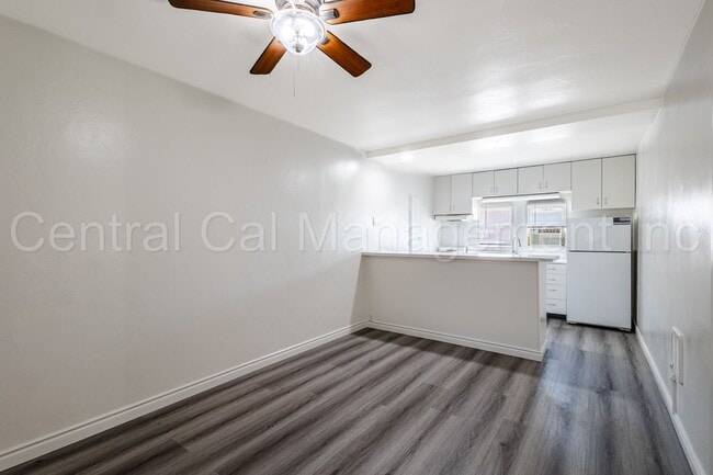 Building Photo - 2825 Park Way