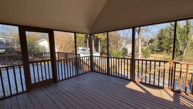 Building Photo - Gorgeous Brick 4 bedroom, 4 bathroom home located in the Farmwood community in Minthill!