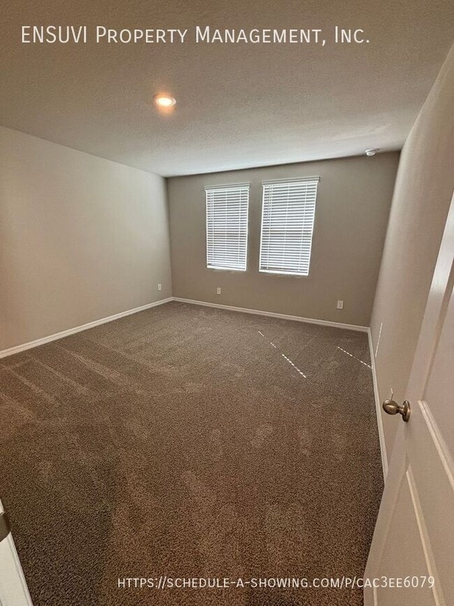 Building Photo - 3913 Radiant Mountain Dr