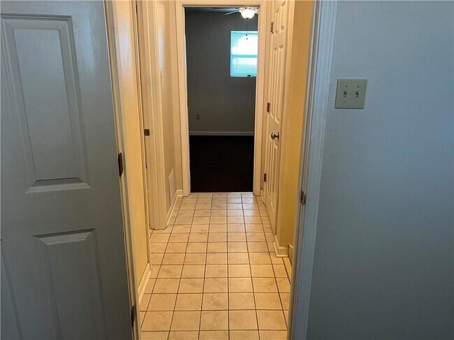 Building Photo - 316 Plantation Dr