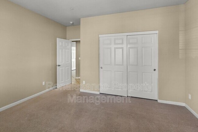 Building Photo - 703 N Marquis Way