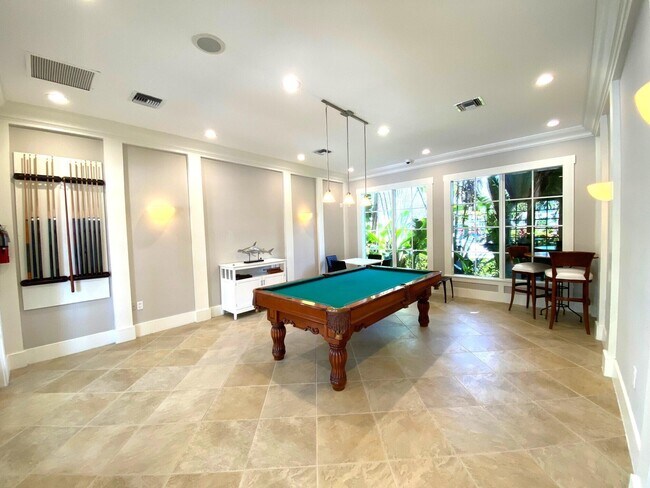 Building Photo - 3606 S Ocean Blvd