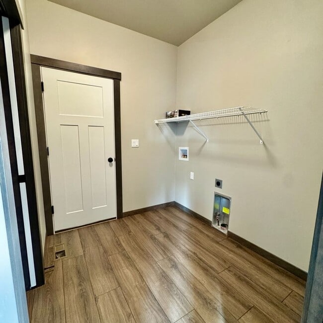 Building Photo - Newly Built 4-Bedroom Home in Great Neighborhood