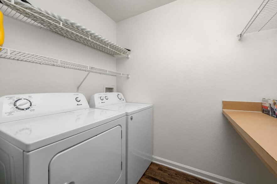 Building Photo - 2503 Black Horse Loop