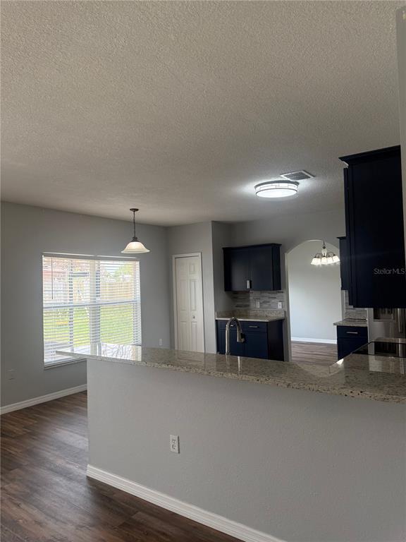 Building Photo - 401 Mallard Way