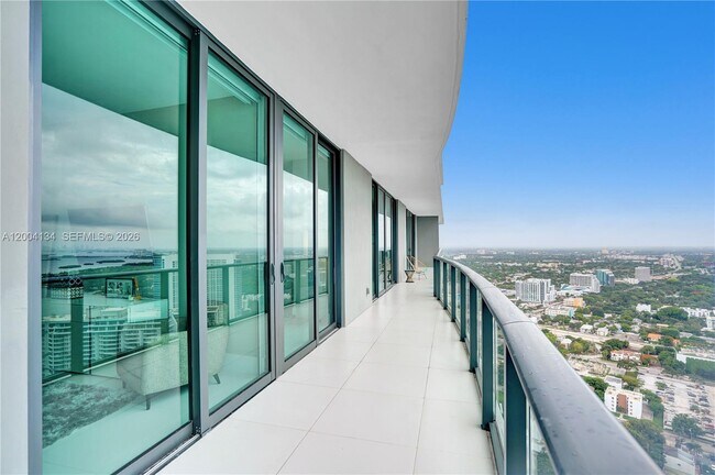 Building Photo - 501 NE 31st St