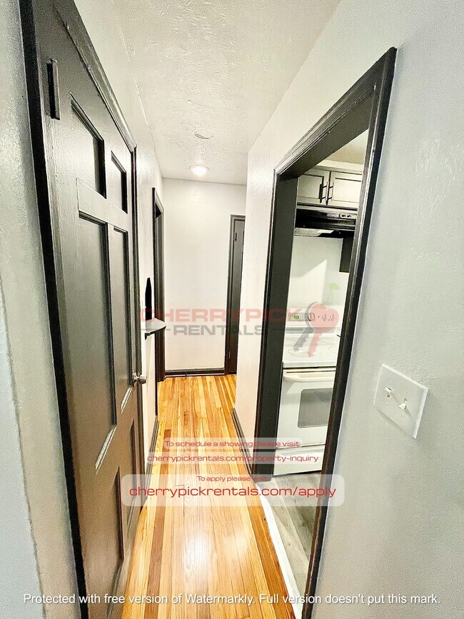 Building Photo - 4242 Pinkney St