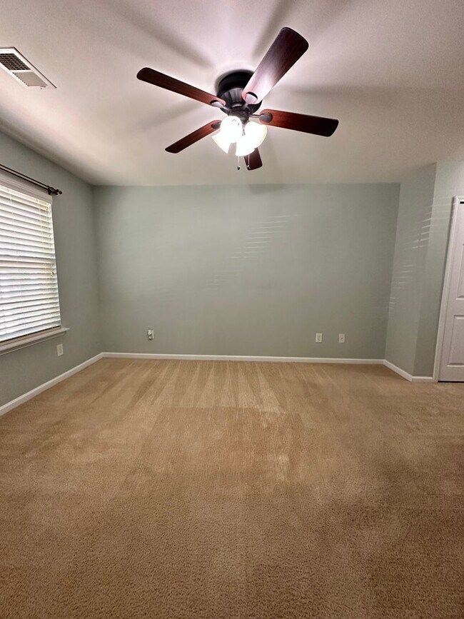 Building Photo - Exclusively Offered by Muse Realty Rentals...