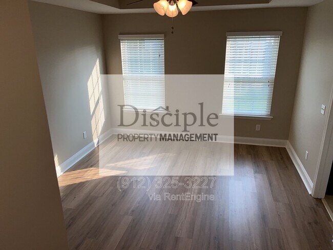 Building Photo - 202 Scarlett Ln