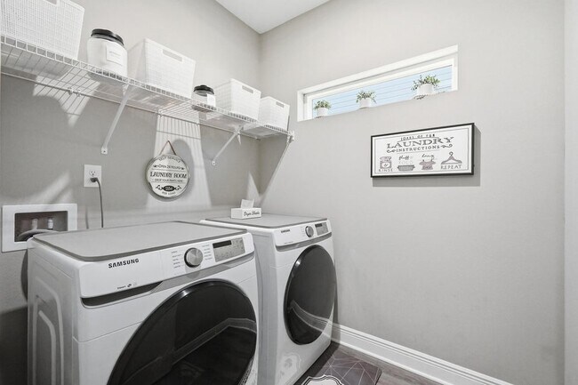 Building Photo - 2331 Hadleigh Hills Ct