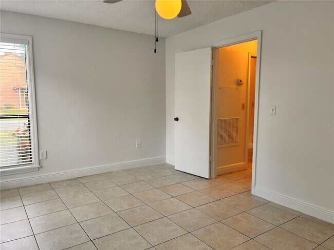 Building Photo - 651 Trinidad Ct