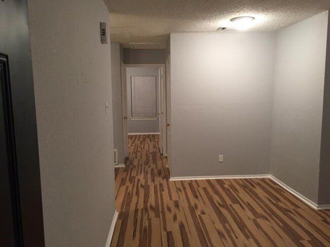 Building Photo - 1411 5th Ave