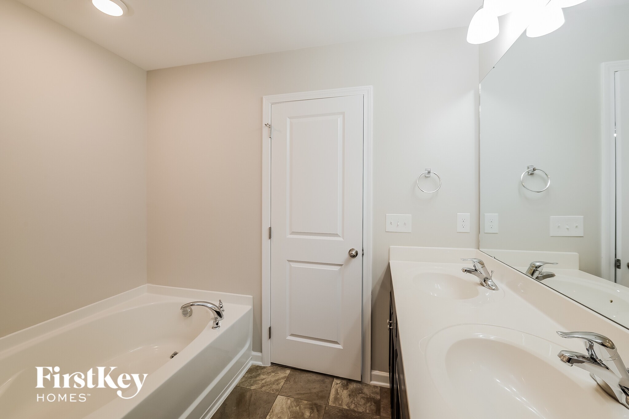 Building Photo - 1684 Castle Peak Dr