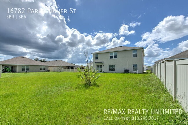 Building Photo - 16782 Parker River St